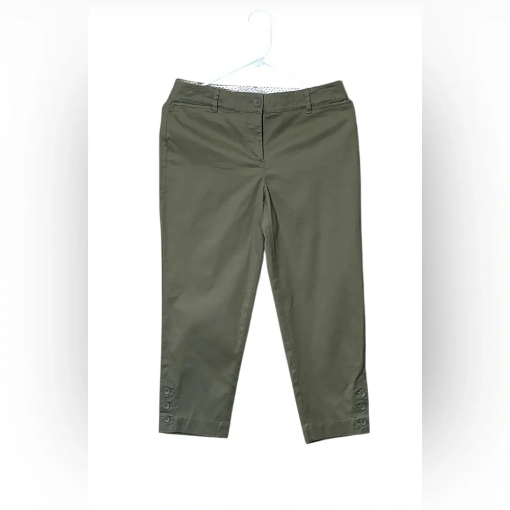 Talbots Green Perfect Crop Pants,Size 2P,Made in Indonesia,98% Cotton,2% Spandex